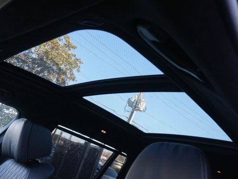 Certified 2025 BMW X7 M60i image 15