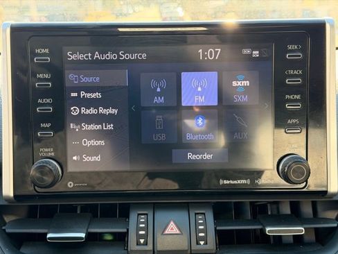 Used 2019 Toyota RAV4 Limited image 39