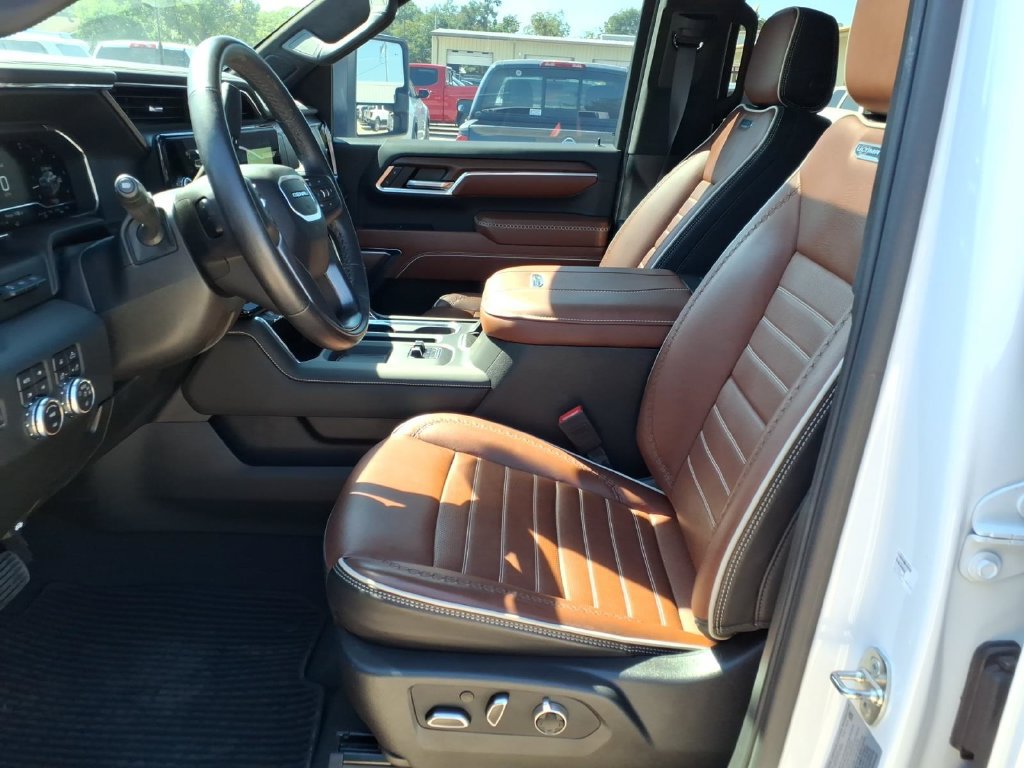 Used 2024 GMC Sierra 2500 Denali Ultimate w/ Max Trailering Package AWD/4WD image 19