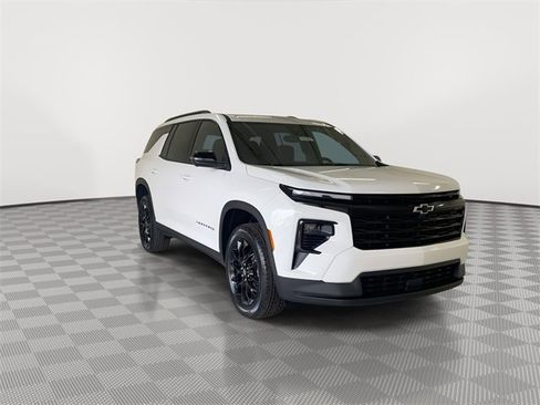 New 2026 Chevrolet Traverse LT w/ Midnight/Sport Edition image 2