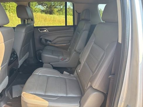 Used 2020 GMC Yukon XL Denali w/ Denali Ultimate Package image 16