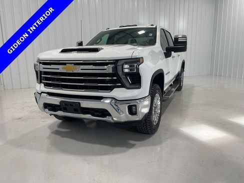 Used 2024 Chevrolet Silverado 2500 LTZ image 1