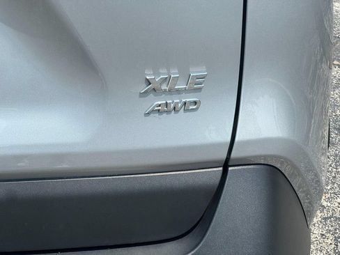 Used 2025 Toyota RAV4 XLE AWD/4WD image 6