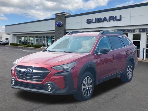 Certified 2025 Subaru Outback Premium AWD/4WD image 3