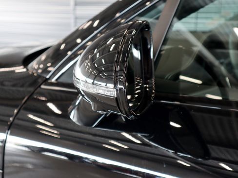 Used 2025 Porsche Macan GTS image 30