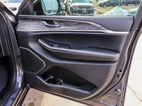 New 2026 Jeep Grand Cherokee Limited image 20