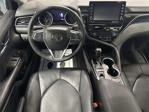 Used 2023 Toyota Camry XLE image 12
