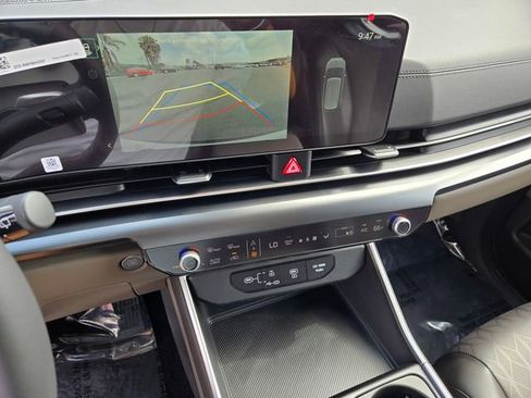 New 2026 Kia Carnival LXS FWD image 10