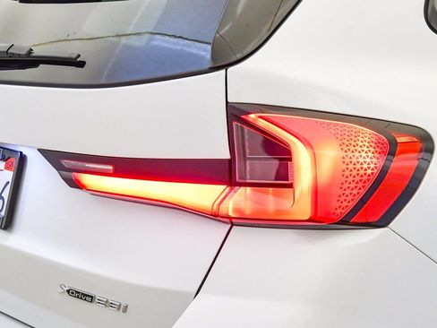 Used 2025 BMW X1 xDrive28i w/ M Sport Package image 12