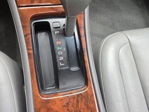 Used 2000 Toyota Avalon XLS image 14