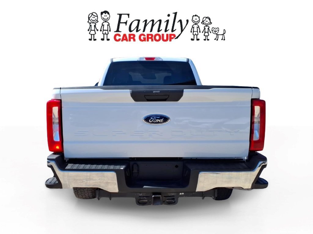 Used 2024 Ford F250 XLT w/ FX4 Off-Road Package AWD/4WD image 3