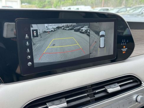 Used 2022 Hyundai Palisade Calligraphy image 24
