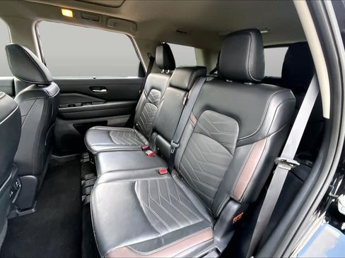 Used 2025 Nissan Pathfinder Platinum w/ Cargo Package FWD image 20