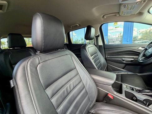Used 2019 Ford Escape Titanium AWD/4WD image 28
