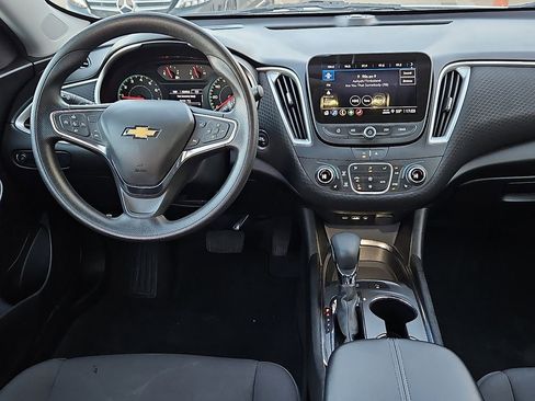 Used 2024 Chevrolet Malibu LT image 18