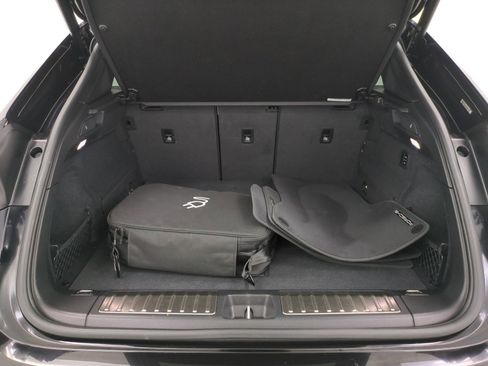 Certified 2025 Porsche Macan 4 Electric AWD/4WD image 10