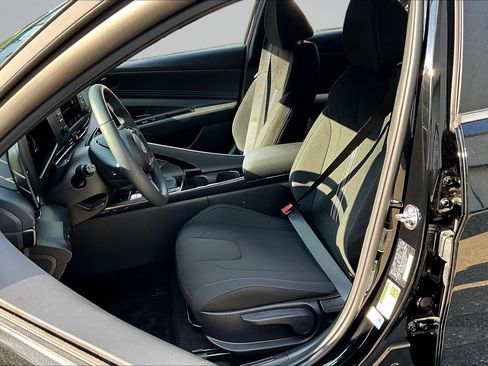 Used 2026 Hyundai Elantra SEL Sport Premium w/ Cargo Package FWD image 21