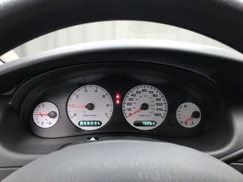 Used 2004 Dodge Intrepid SE image 10