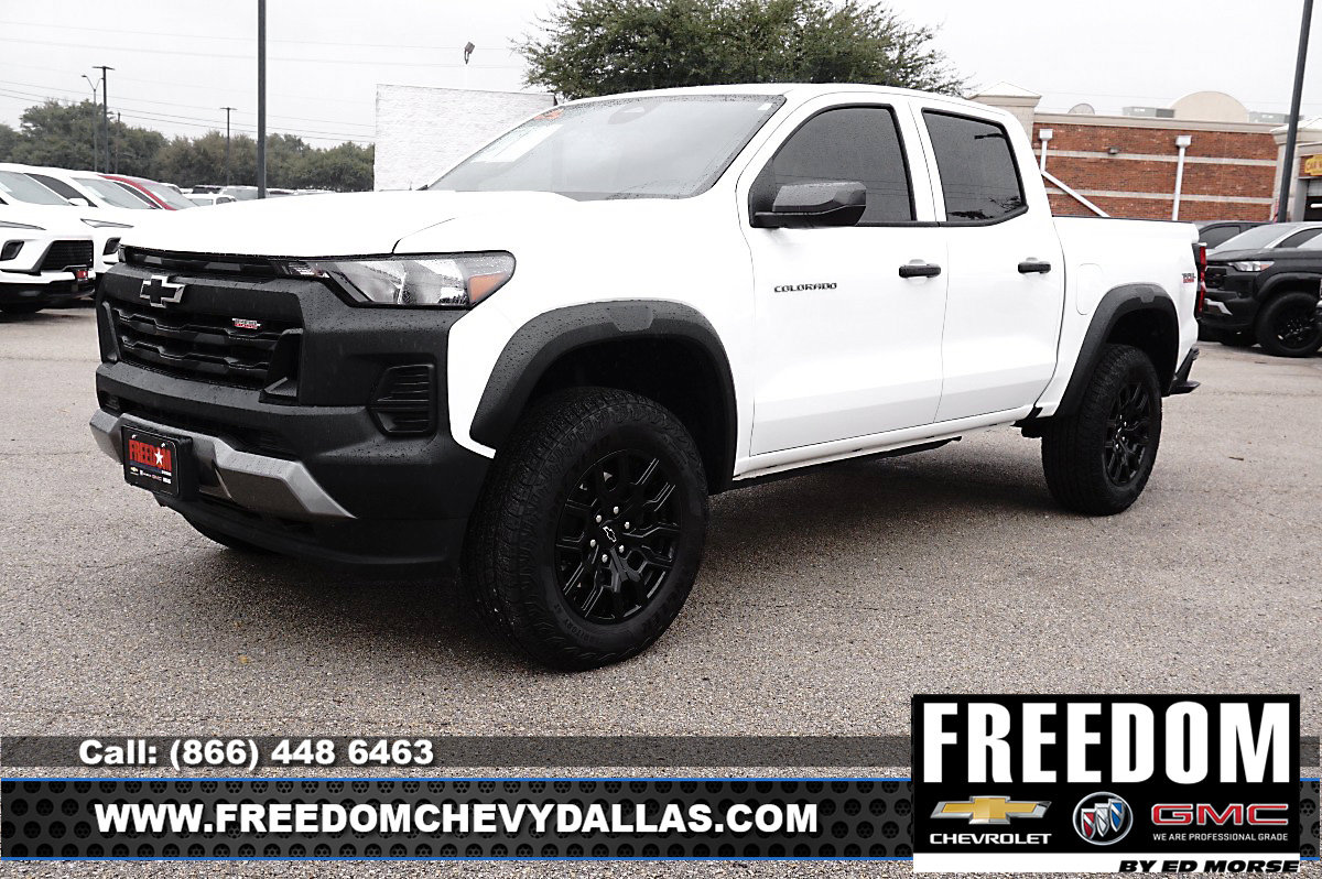 New 2025 Chevrolet Colorado Trail Boss AWD/4WD image 3