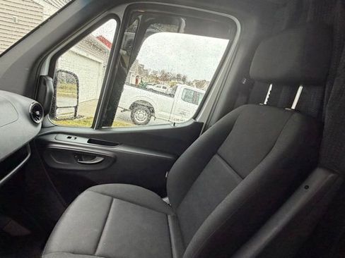 Used 2021 Mercedes-Benz Sprinter 2500 w/ Driver Convenience Package image 10
