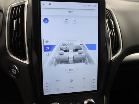 Used 2024 Ford Edge SE image 33