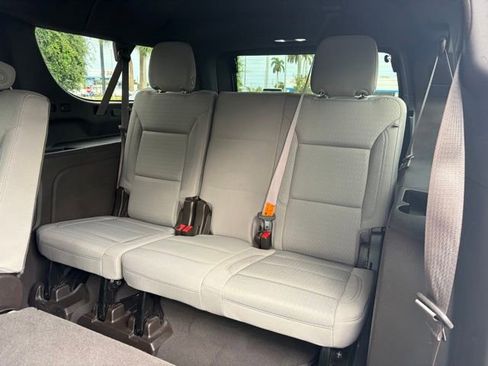 Used 2023 Chevrolet Suburban LS AWD/4WD image 16