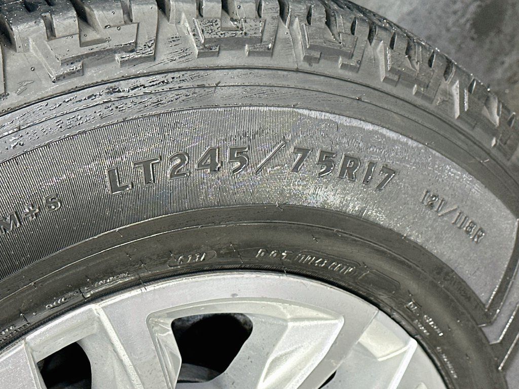 Used 2024 Chevrolet Silverado 2500 LT AWD/4WD image 30