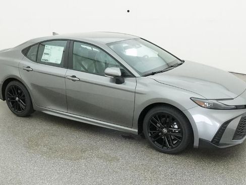 New 2026 Toyota Camry SE FWD image 12