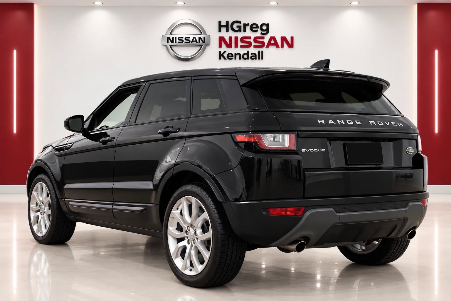 Used 2016 Land Rover Range Rover Evoque SE Premium AWD/4WD image 2