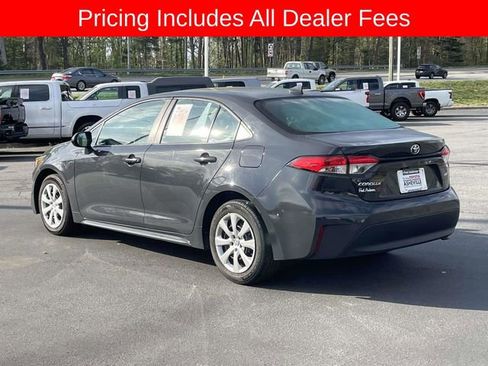 Used 2024 Toyota Corolla LE FWD image 3
