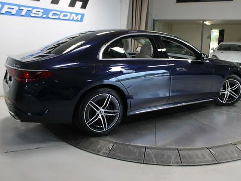 Used 2025 Mercedes-Benz E 450 4MATIC Sedan w/ Driver Assistance Package image 6