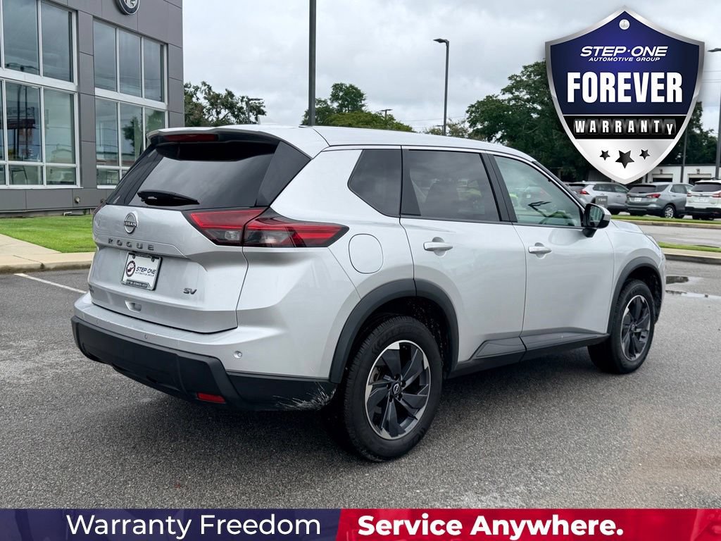 Used 2024 Nissan Rogue SV FWD image 6
