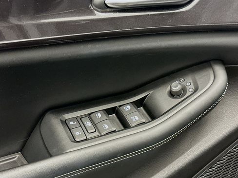 Used 2023 Jeep Grand Cherokee Altitude image 15