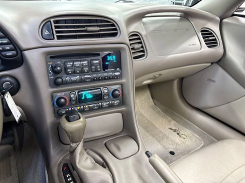 Used 2003 Chevrolet Corvette Convertible w/ Preferred Equipment Group1 image 49