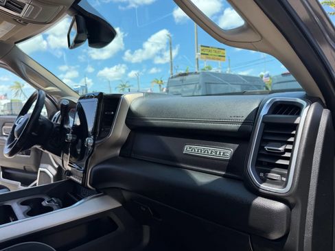 Used 2022 RAM 3500 4x4 Crew Cab Laramie DRW image 20