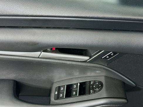 Used 2022 MAZDA MAZDA3 s FWD image 15