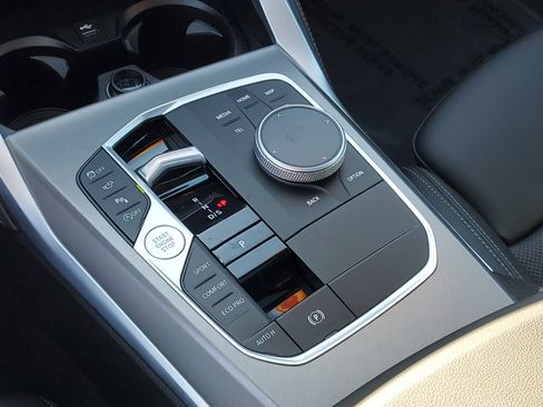 Used 2025 BMW 230i Coupe w/ M Sport Package image 23