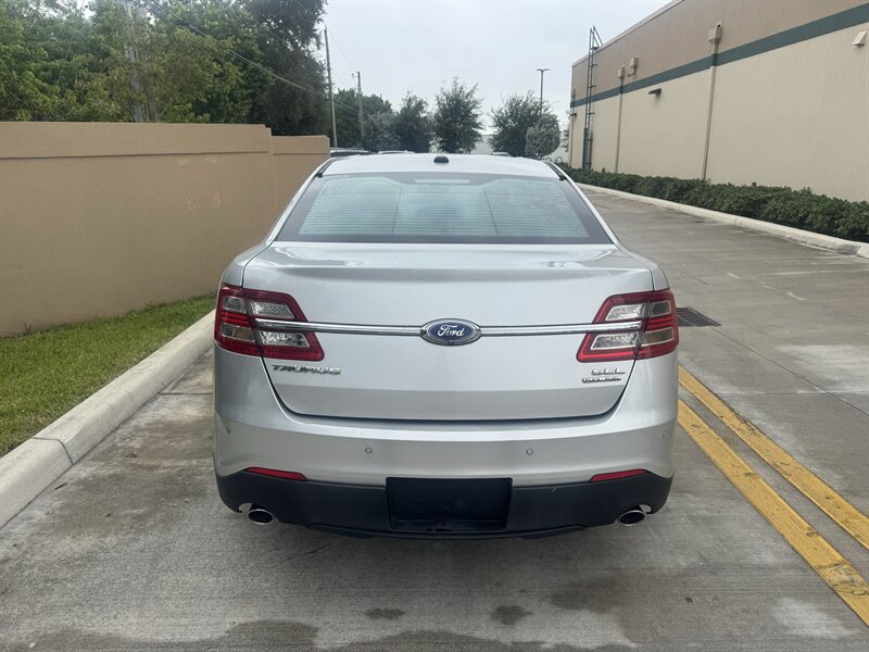 Used 2017 Ford Taurus SEL FWD image 6
