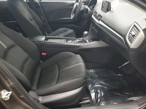 Used 2018 MAZDA MAZDA3 Sport w/ Preferred Equipment Package image 11