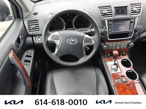 Used 2013 Toyota Highlander Limited AWD/4WD image 16