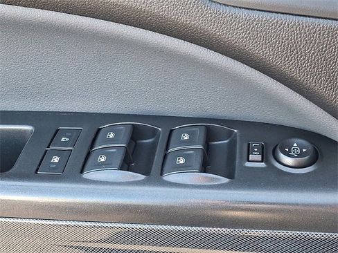 Used 2018 Chevrolet Colorado Z71 w/ Centennial Edition image 25