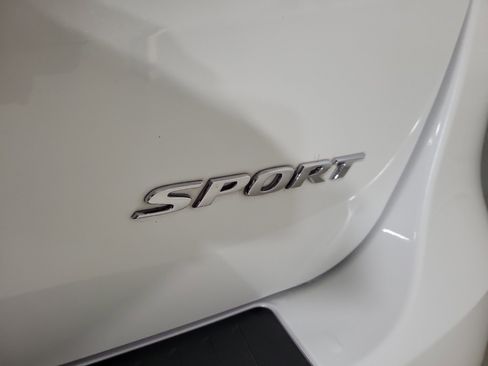 Certified 2023 Honda Odyssey Sport image 8