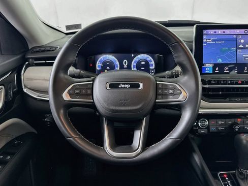 Used 2022 Jeep Compass Limited w/ Elite Group AWD/4WD image 11