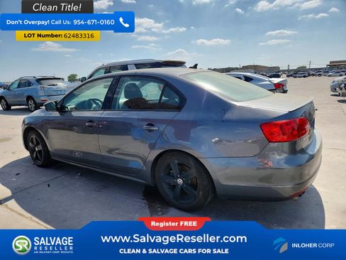 Used 2012 Volkswagen Jetta TDI FWD image 3