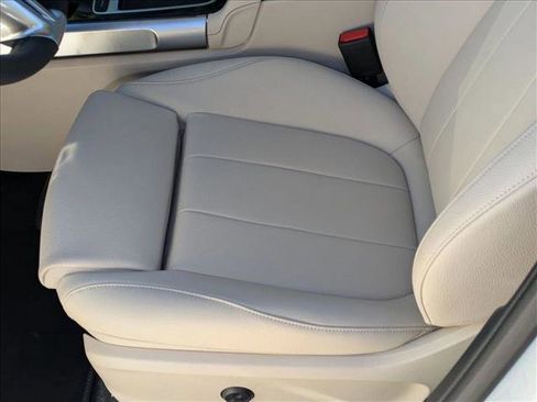 New 2026 Mercedes-Benz GLB 250 GLB 250 image 4