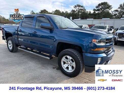Used 2018 Chevrolet Silverado 1500 LT w/ All Star Edition image 9