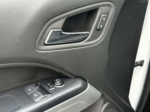 Used 2022 Chevrolet Colorado LT w/ Fleet Safety Package RWD image 19