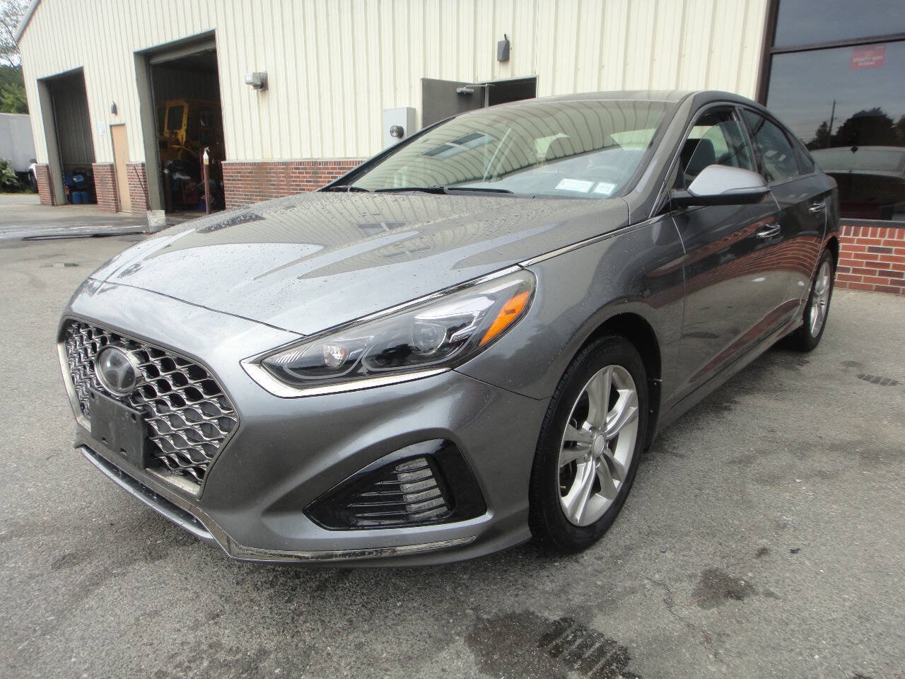 Used 2018 Hyundai Sonata Limited FWD image 1