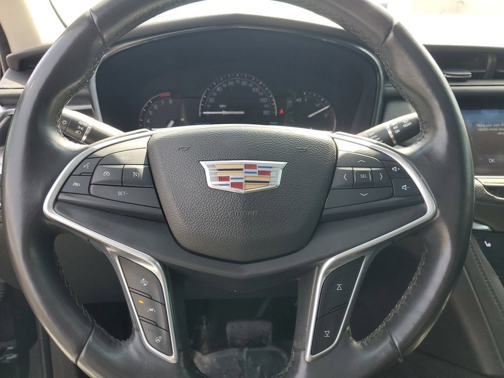 Used 2017 Cadillac XT5 Luxury w/ Driver Awareness Package FWD image 26
