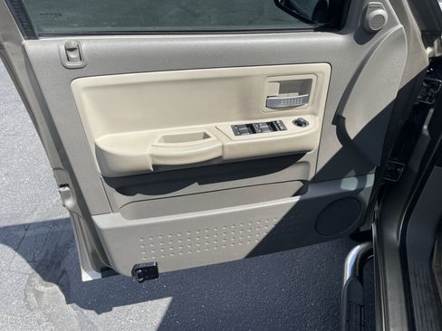Used 2007 Dodge Dakota Laramie AWD/4WD image 12